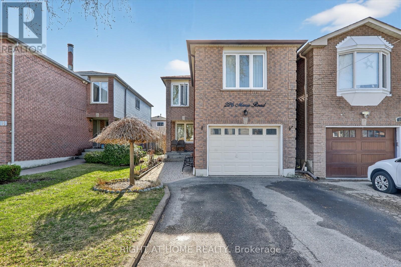 226 MANSE ROAD, Toronto, Ontario