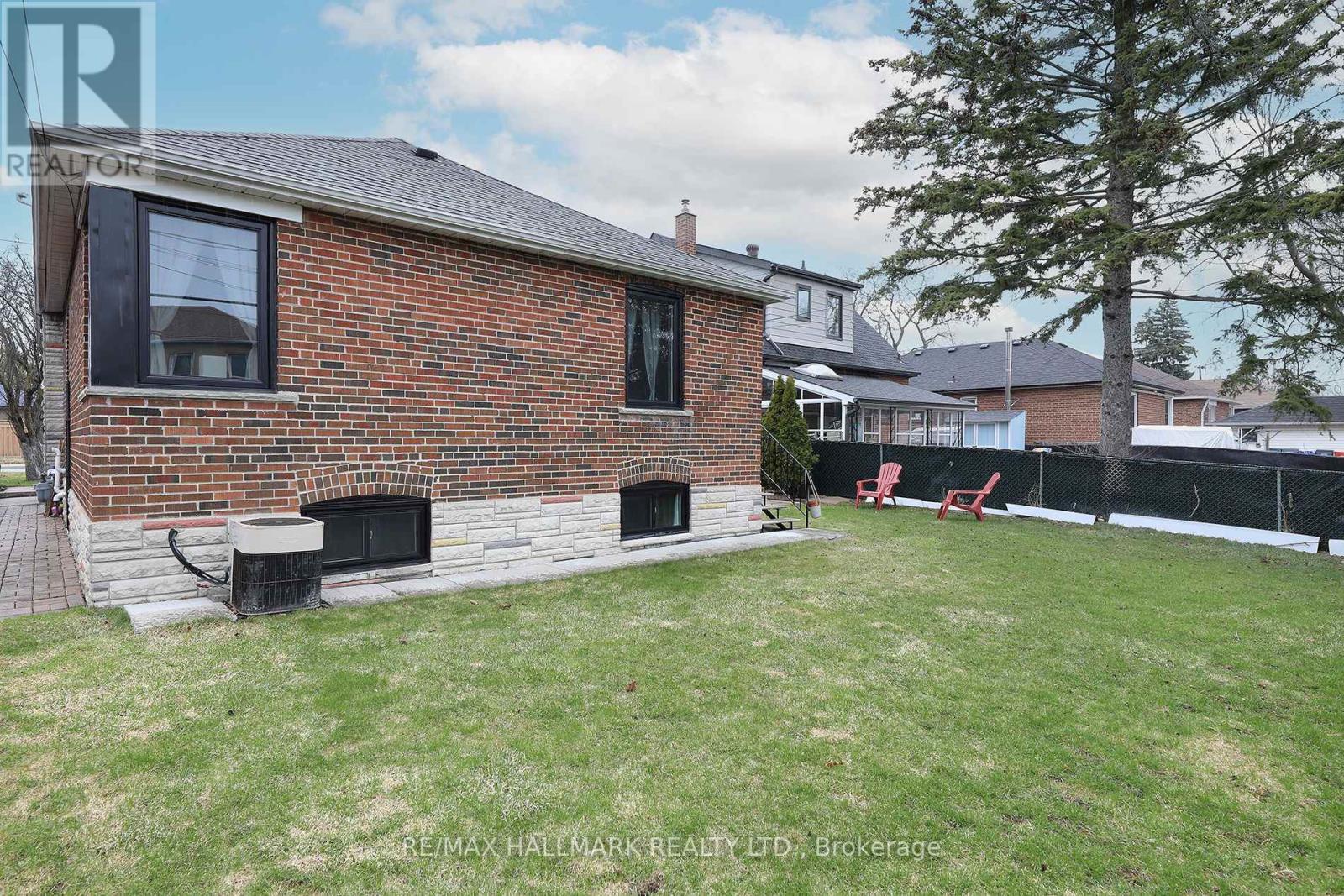 1535 Pharmacy Avenue, Toronto, Ontario  M1R 2K1 - Photo 17 - E12988628