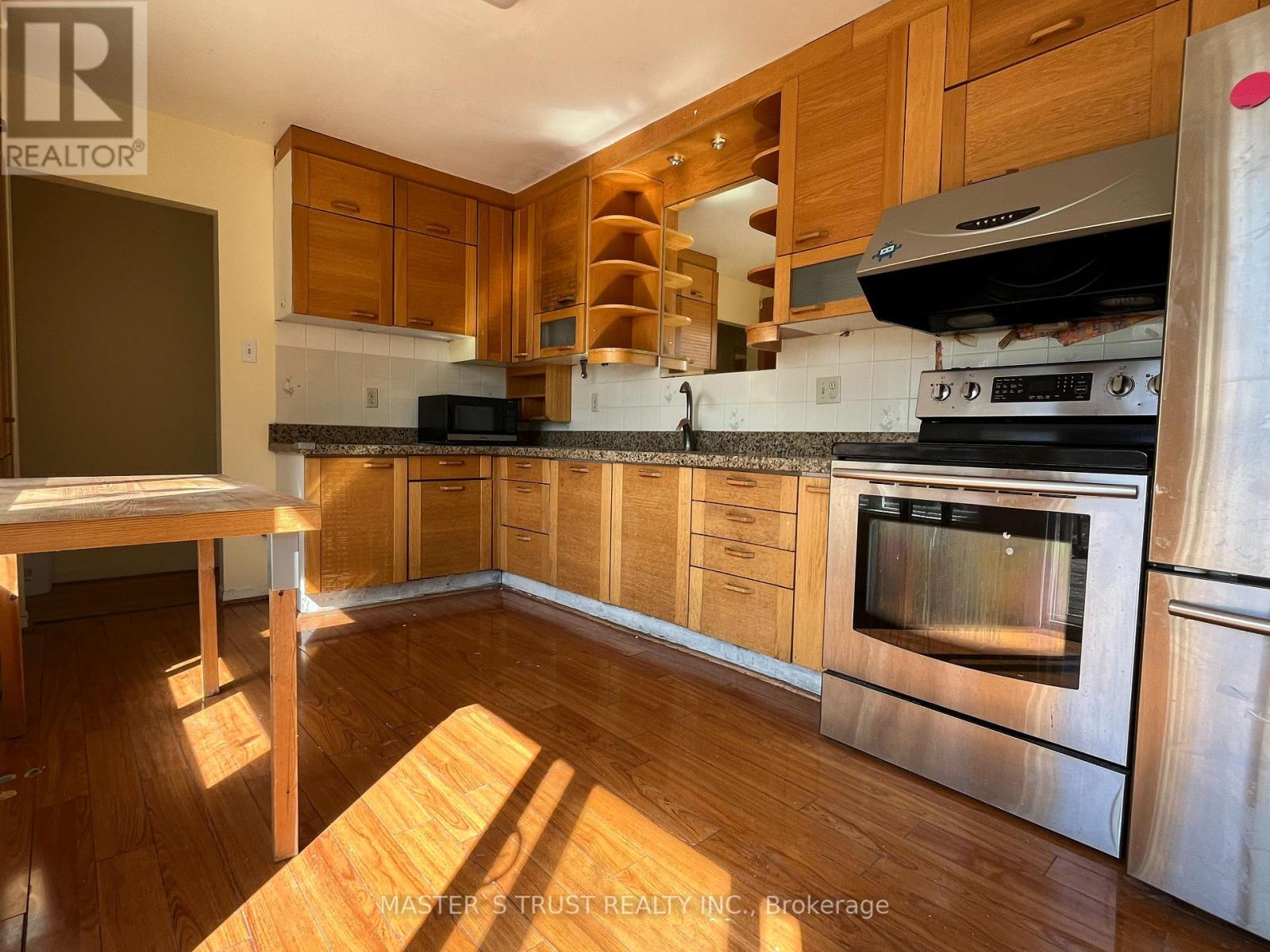 117 Lynnbrook Drive, Toronto, Ontario M1H 2M9 - Photo 2 - E12988634