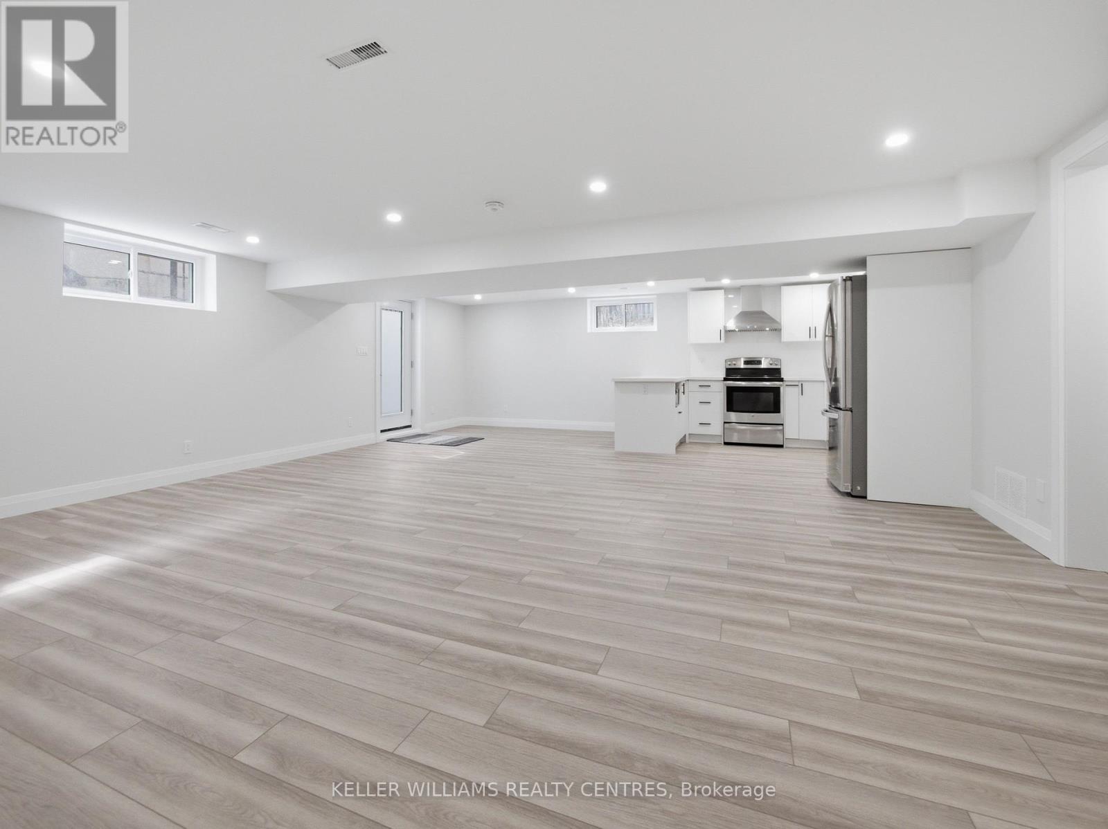 B - 88 Townsend Avenue, Bradford West Gwillimbury, Ontario  L3Z 1Y1 - Photo 15 - N12988632