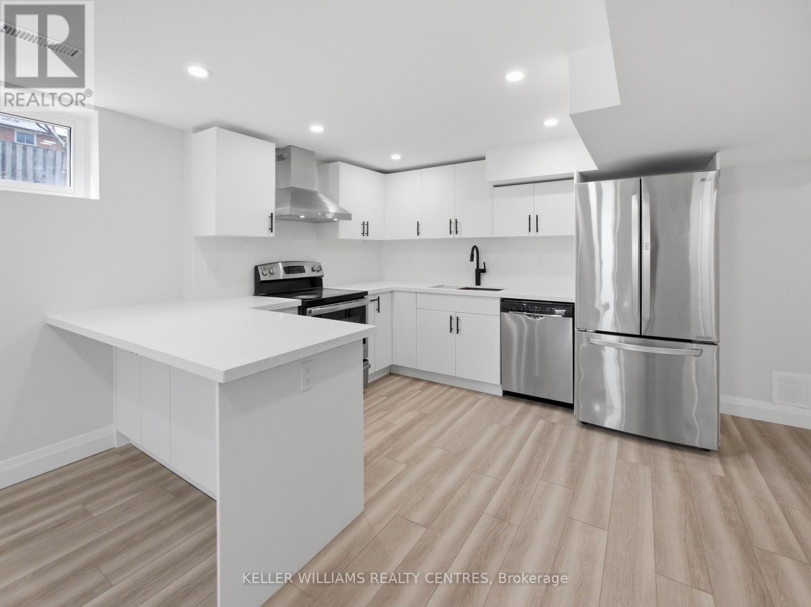 B - 88 Townsend Avenue, Bradford West Gwillimbury, Ontario  L3Z 1Y1 - Photo 9 - N12988632