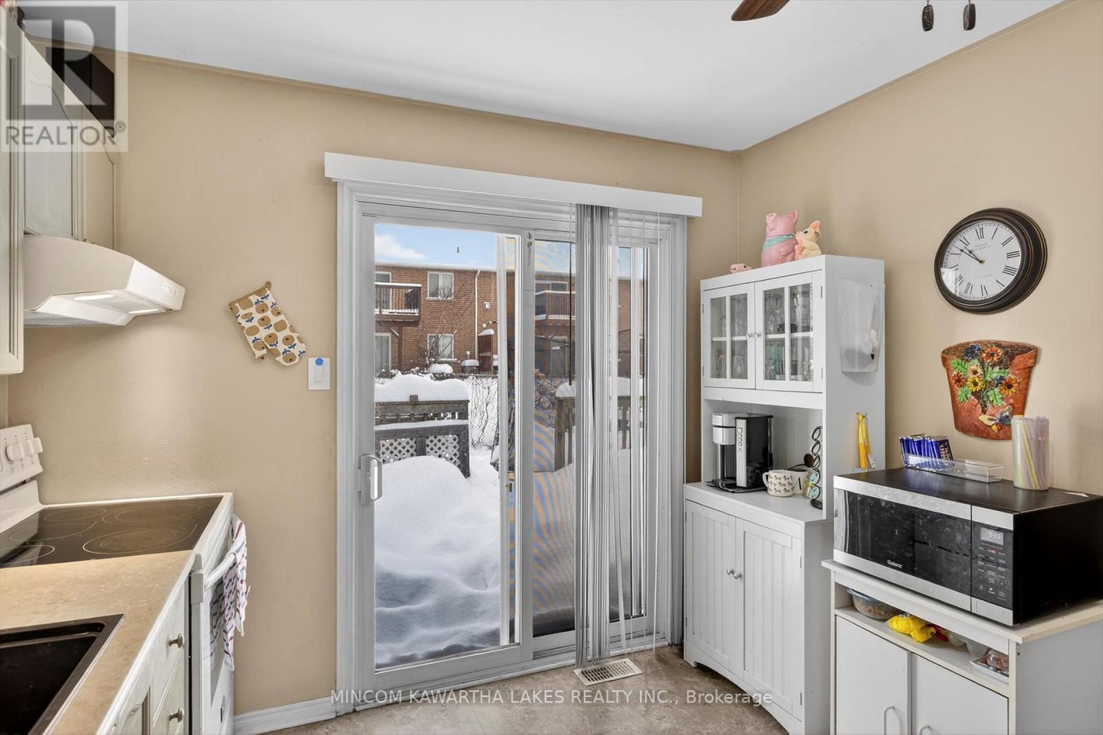 1221 Huntington Circle, Peterborough, Ontario  K9K 2B6 - Photo 11 - X12709288