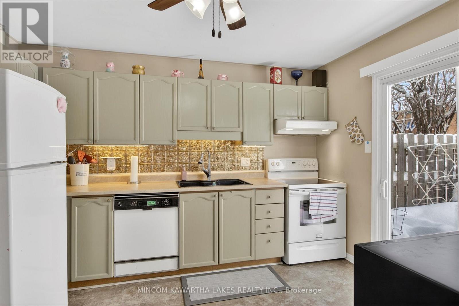 1221 Huntington Circle, Peterborough, Ontario  K9K 2B6 - Photo 9 - X12709288