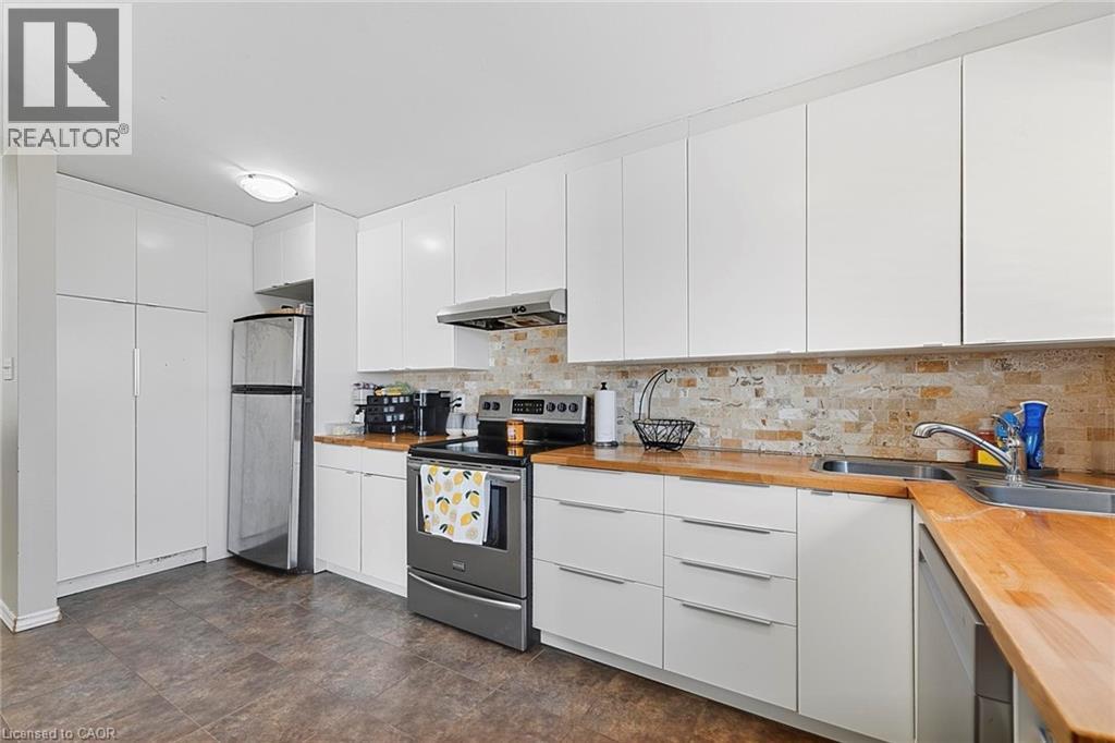 228 Holborn Drive, Kitchener, Ontario  N2A 2E8 - Photo 6 - 40818452