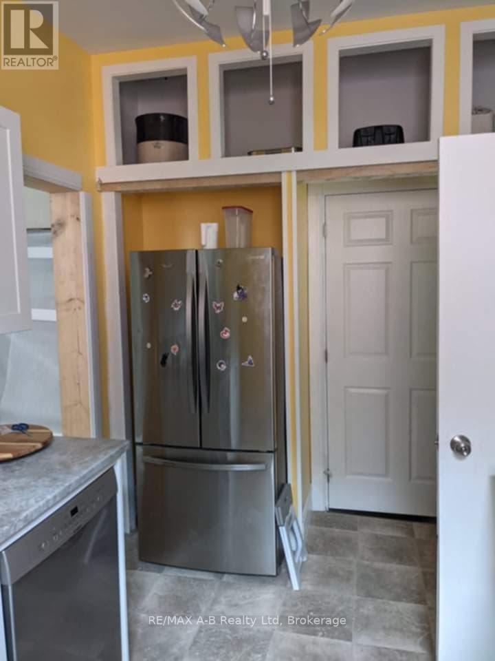 Photo 17 of 19 for 190 Colborne Street