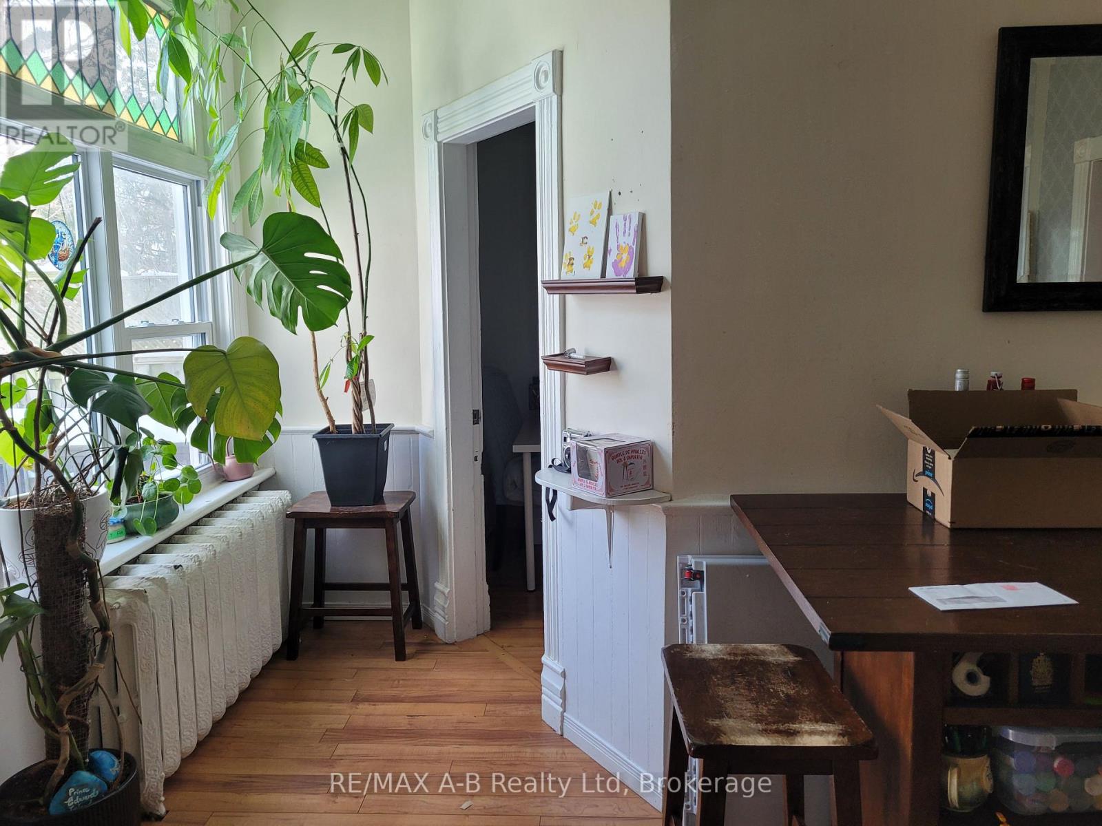 Photo 5 of 19 for 190 Colborne Street