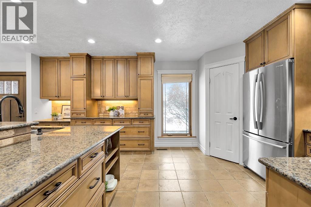 4712 Grove Hill Road Sw, Calgary, Alberta  T3E 4G2 - Photo 8 - A2293617