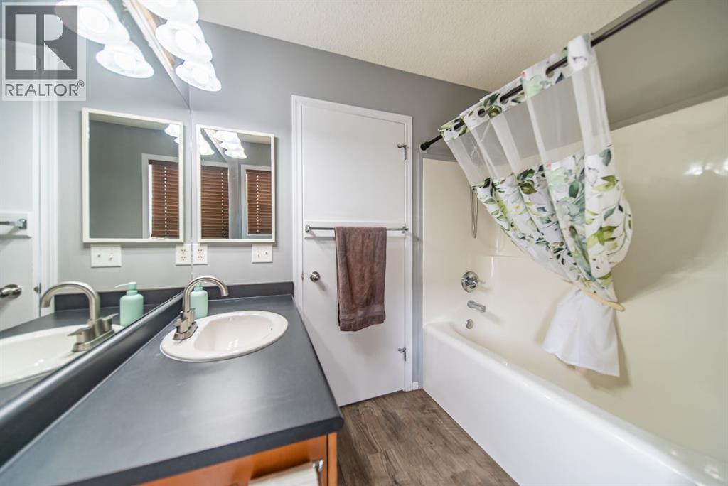 123 Toscana Gardens Nw, Calgary, Alberta  T3L 3C2 - Photo 24 - A2300281