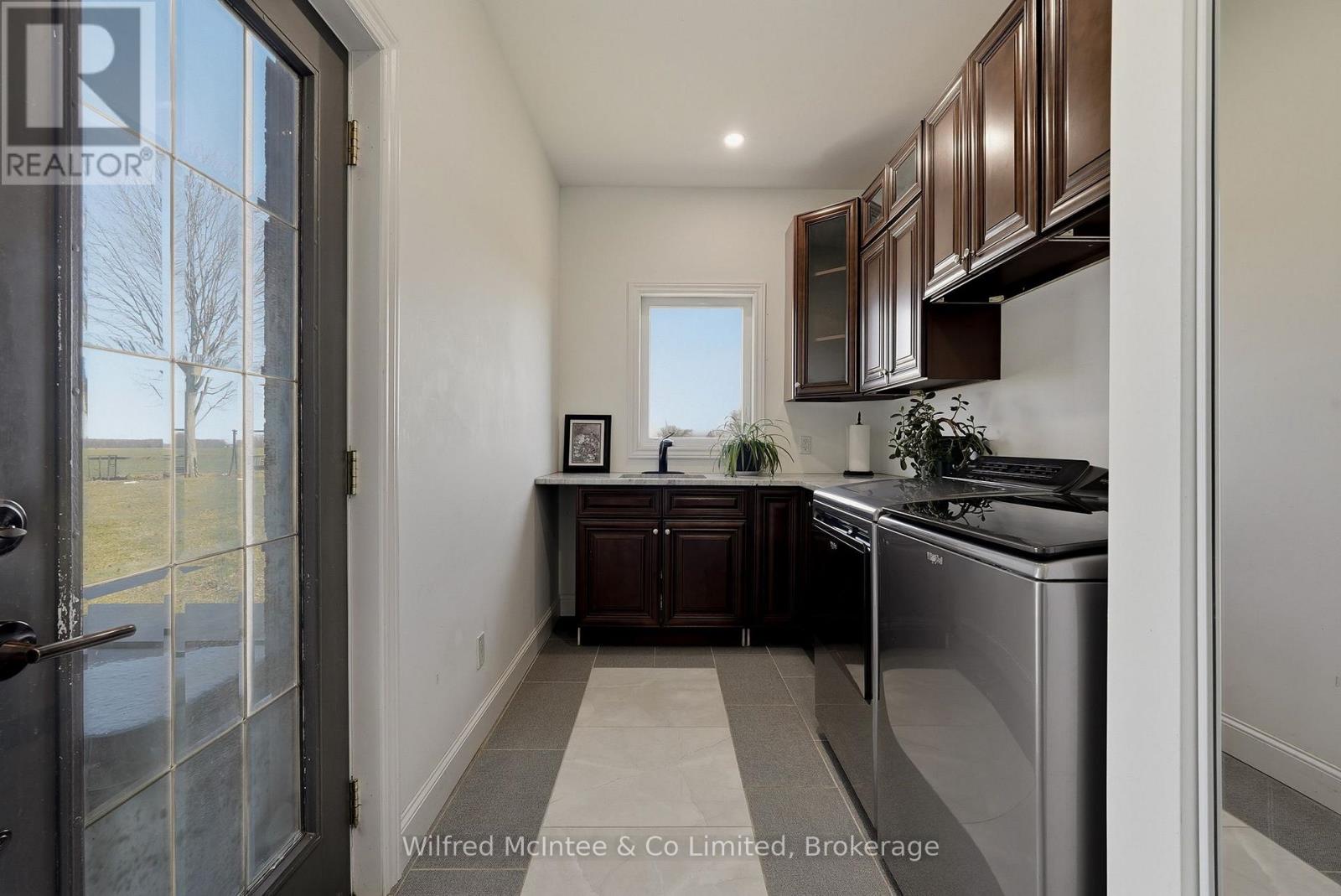 1054 4 Concession E, Brockton, Ontario  N0G 2V0 - Photo 37 - X12987548