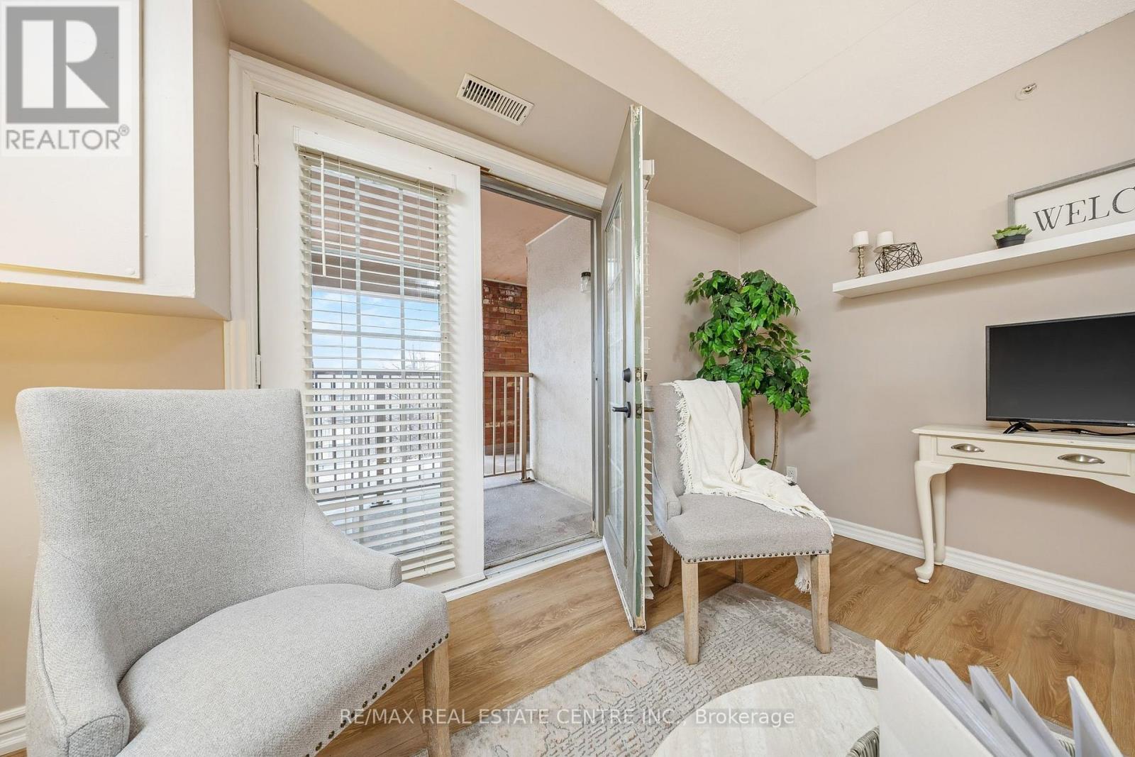 308 - 4025 Kilmer Drive, Burlington, Ontario  L7M 4M5 - Photo 12 - W12875072