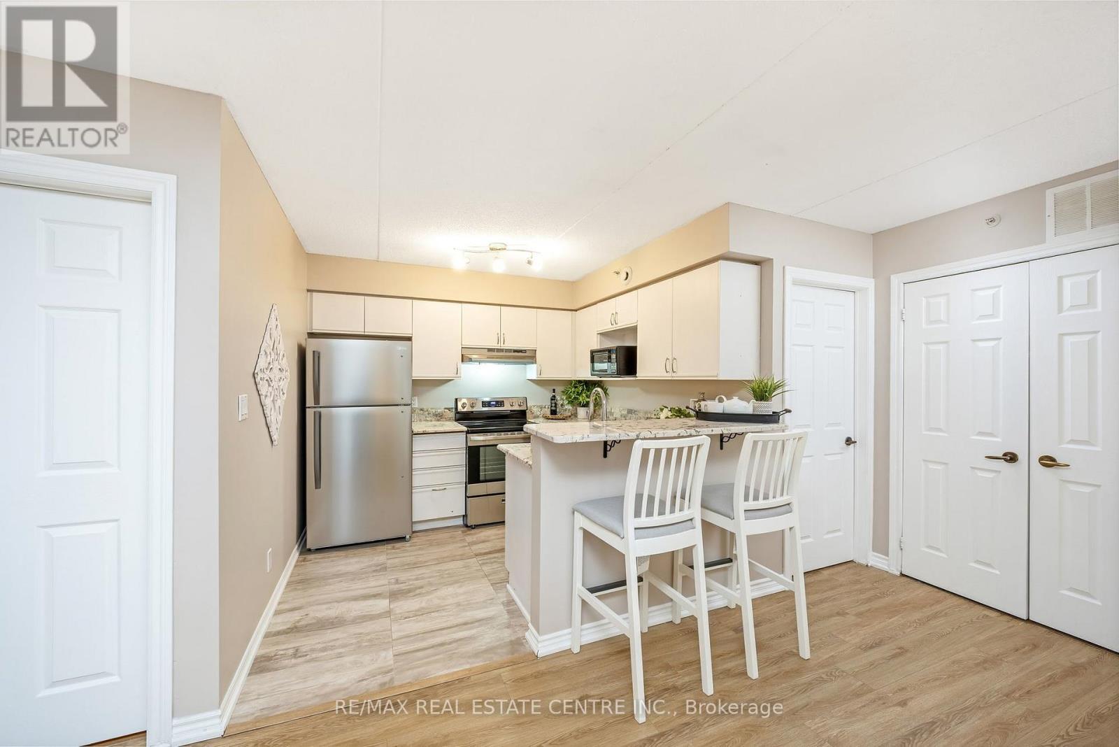 308 - 4025 Kilmer Drive, Burlington, Ontario  L7M 4M5 - Photo 14 - W12875072