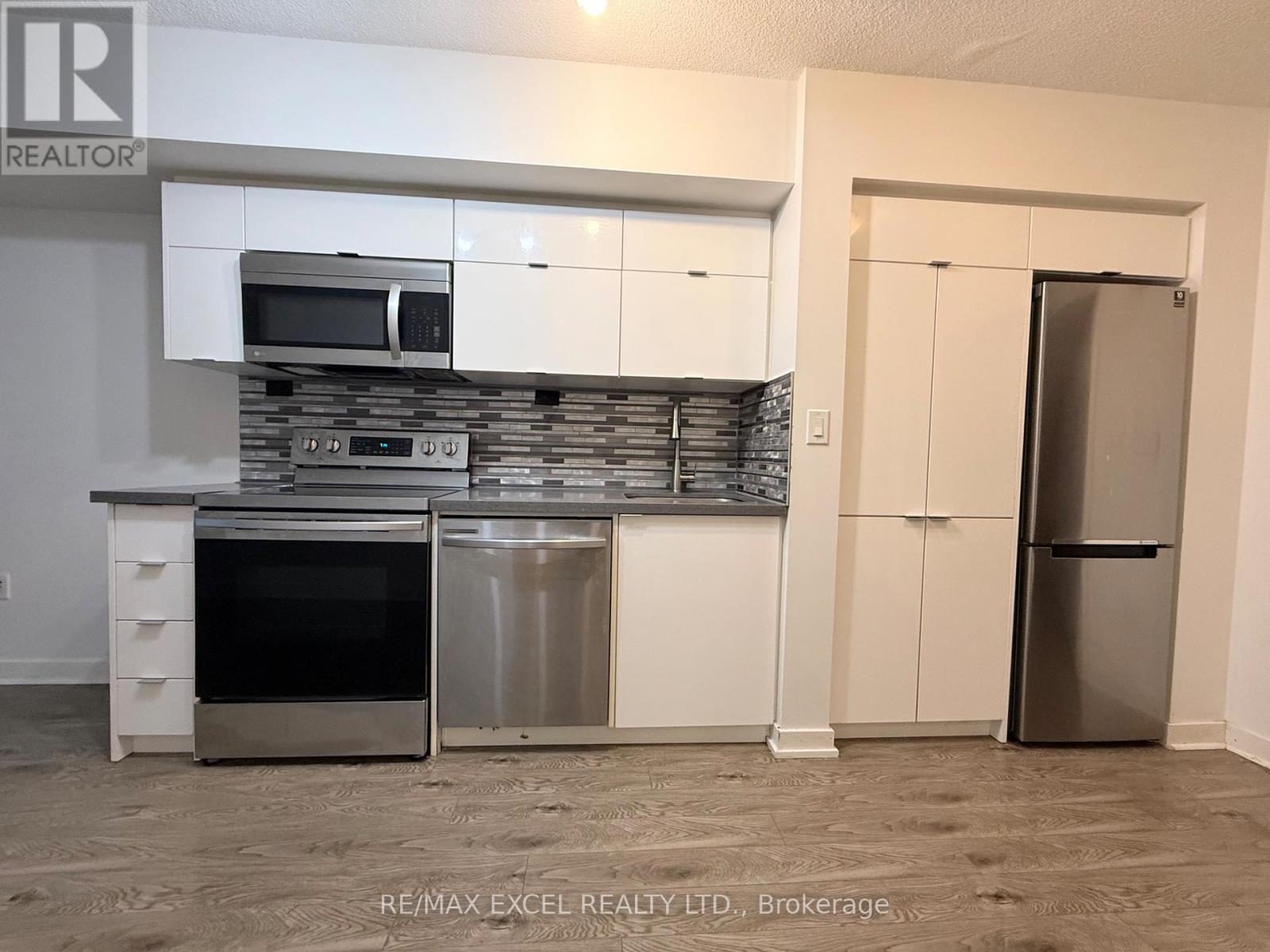 628 - 21 Iceboat Terrace, Toronto, Ontario  M5V 4A9 - Photo 4 - C12988396