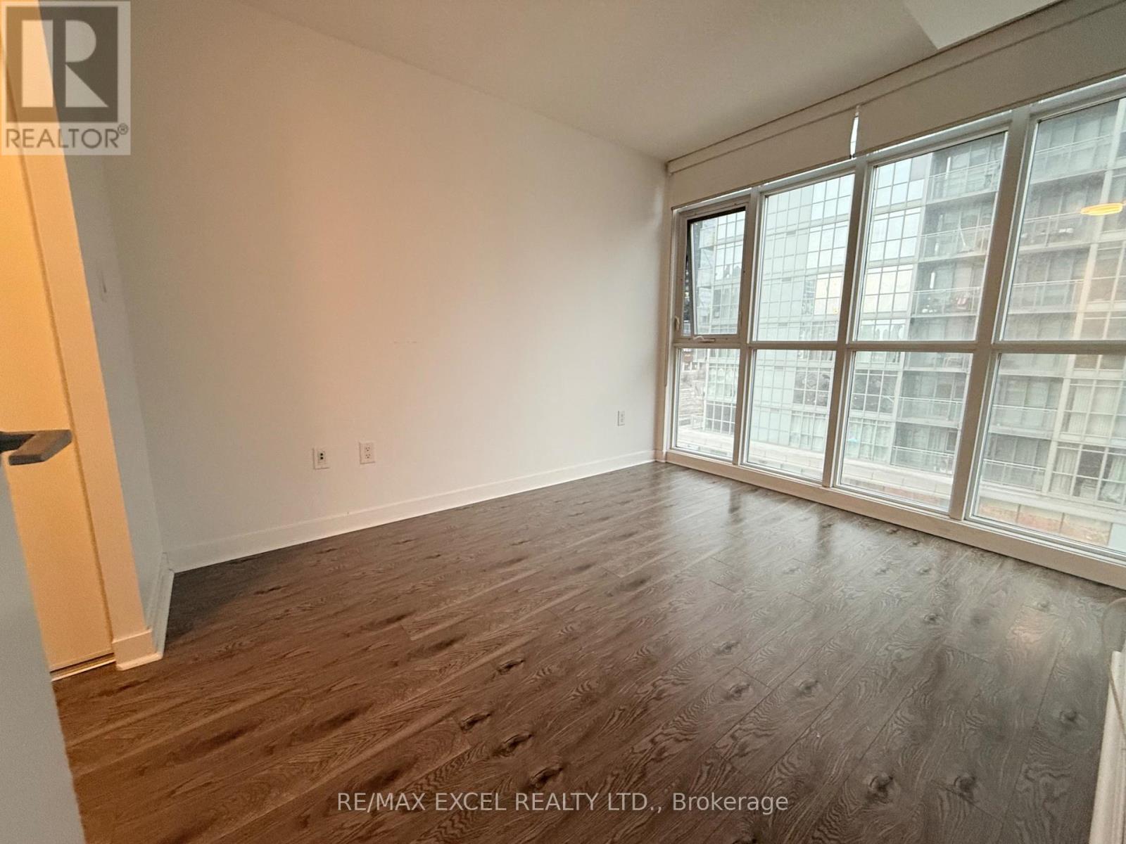 628 - 21 Iceboat Terrace, Toronto, Ontario  M5V 4A9 - Photo 8 - C12988396