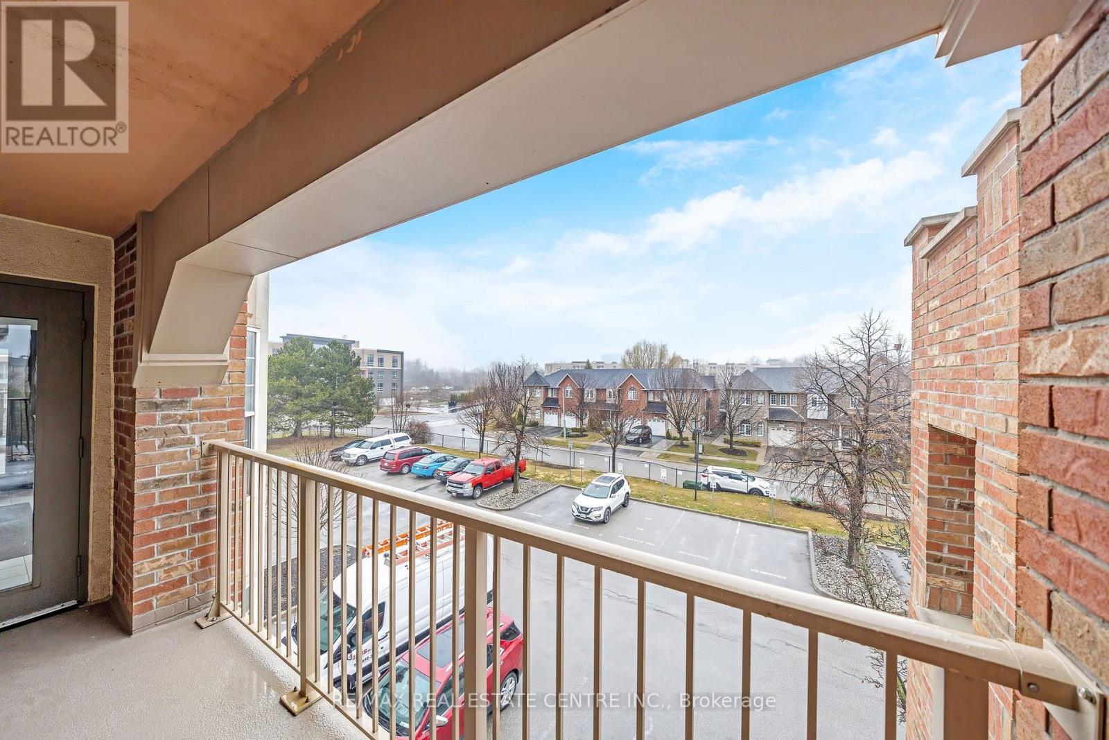 308 - 4025 Kilmer Drive, Burlington, Ontario  L7M 4M5 - Photo 2 - W12875072