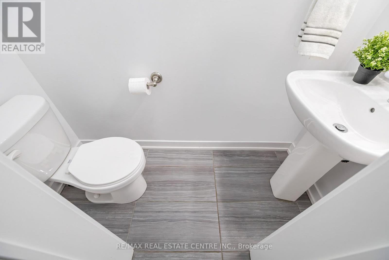 28 - 1121 Cooke Boulevard, Burlington, Ontario  L7T 0C3 - Photo 9 - W12898282