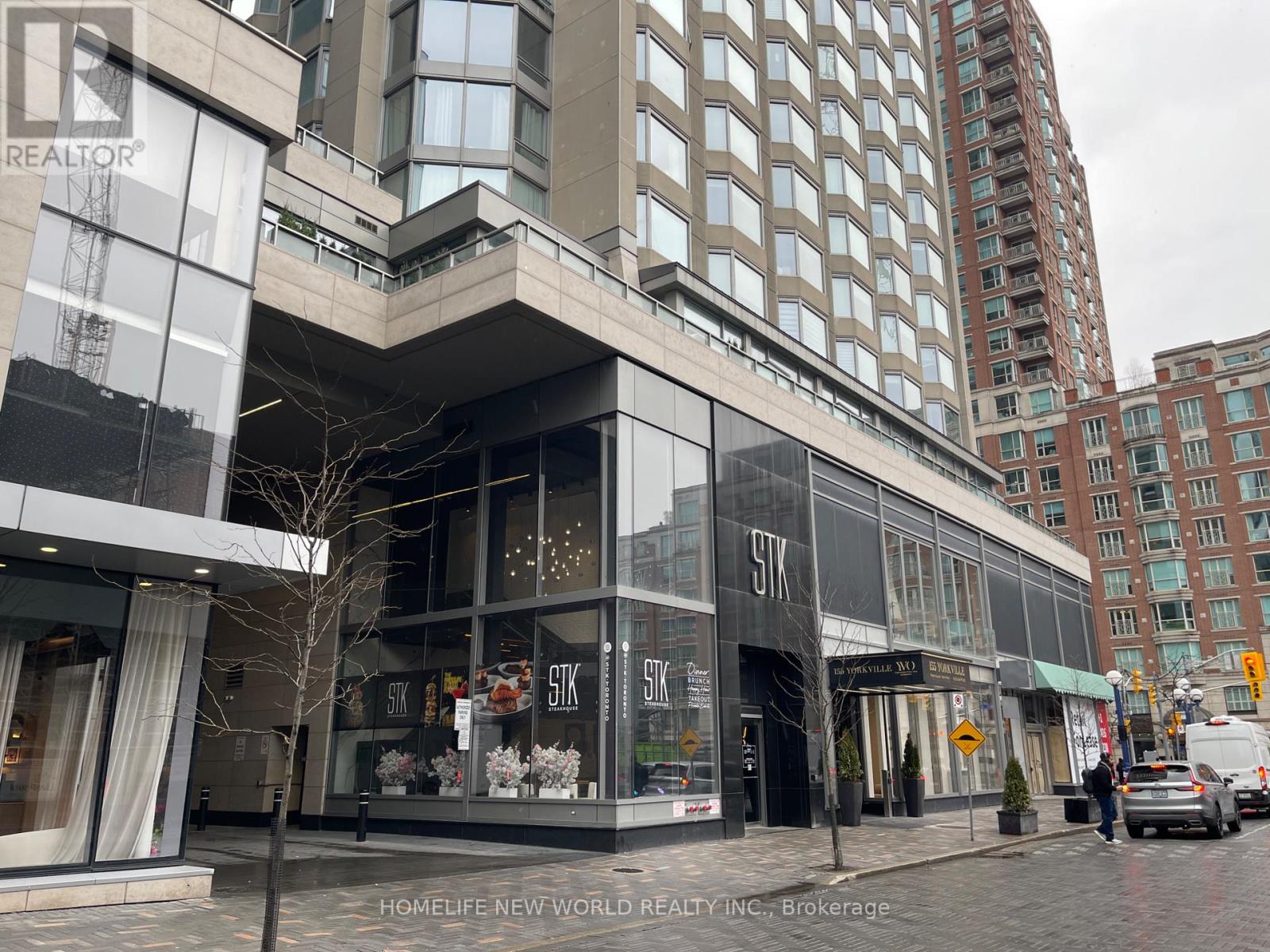 1703 - 155 Yorkville Avenue, Toronto, Ontario  M5R 1C4 - Photo 2 - C12988640