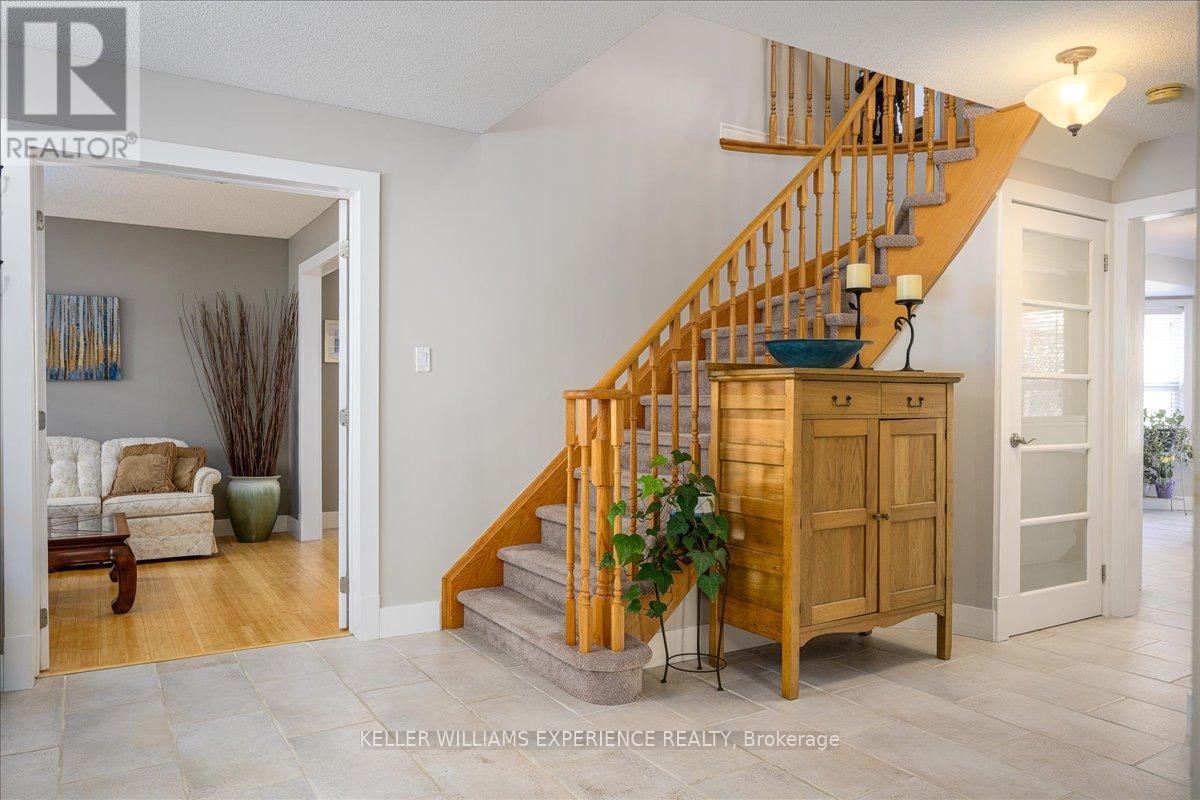 25 Muir Drive, Barrie, Ontario  L4N 0J1 - Photo 17 - S12986590