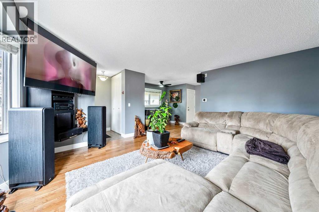 28 Riverbirch Place SE, Calgary, Alberta  T2C 3M3 - Photo 11 - A2299761