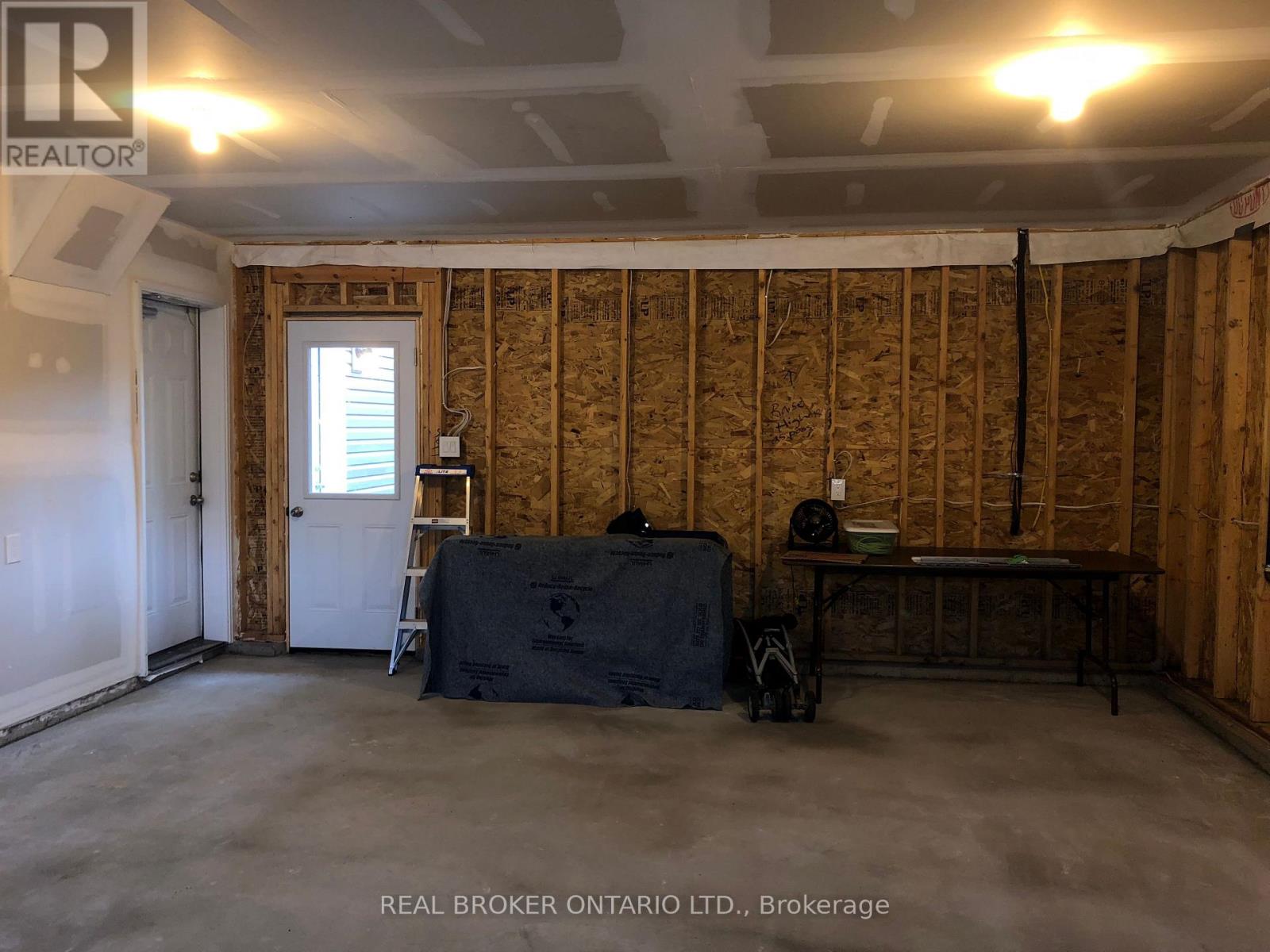 16 Country Trail, Georgian Bay, Ontario  L0K 1S0 - Photo 21 - X12988648