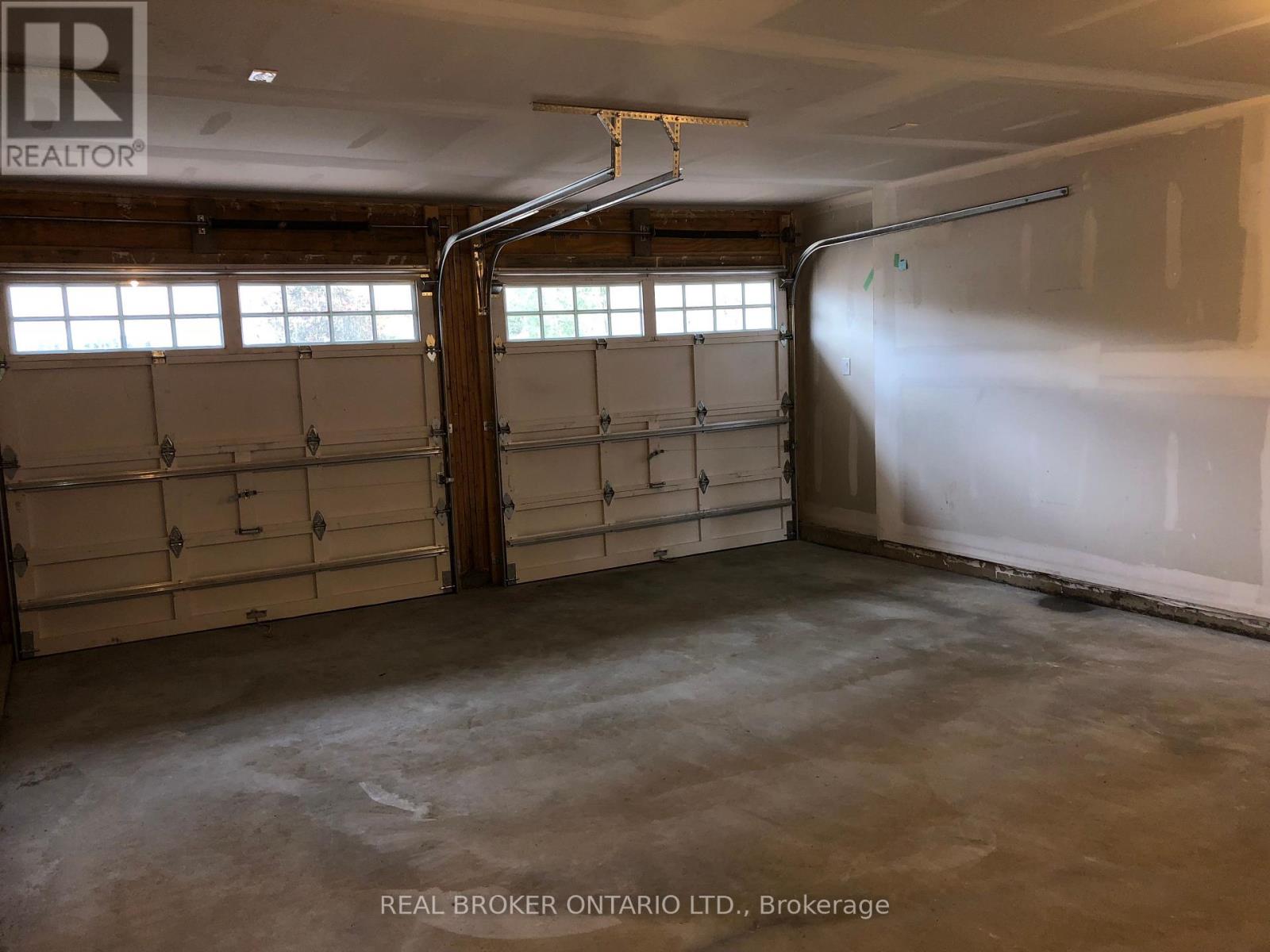 16 Country Trail, Georgian Bay, Ontario  L0K 1S0 - Photo 22 - X12988648