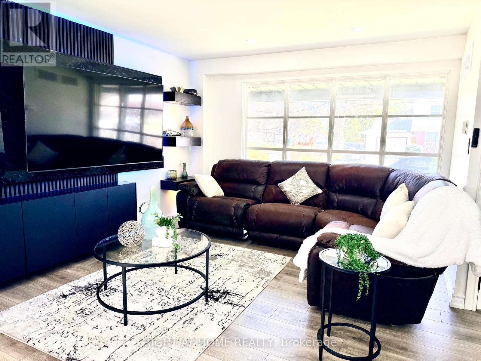 77 Elford Crescent, Hamilton, Ontario  L8K 5K8 - Photo 11 - X12988654