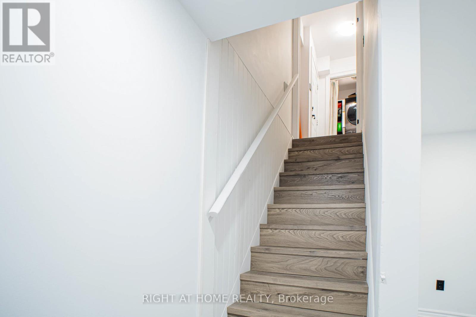 77 Elford Crescent, Hamilton, Ontario  L8K 5K8 - Photo 21 - X12988654