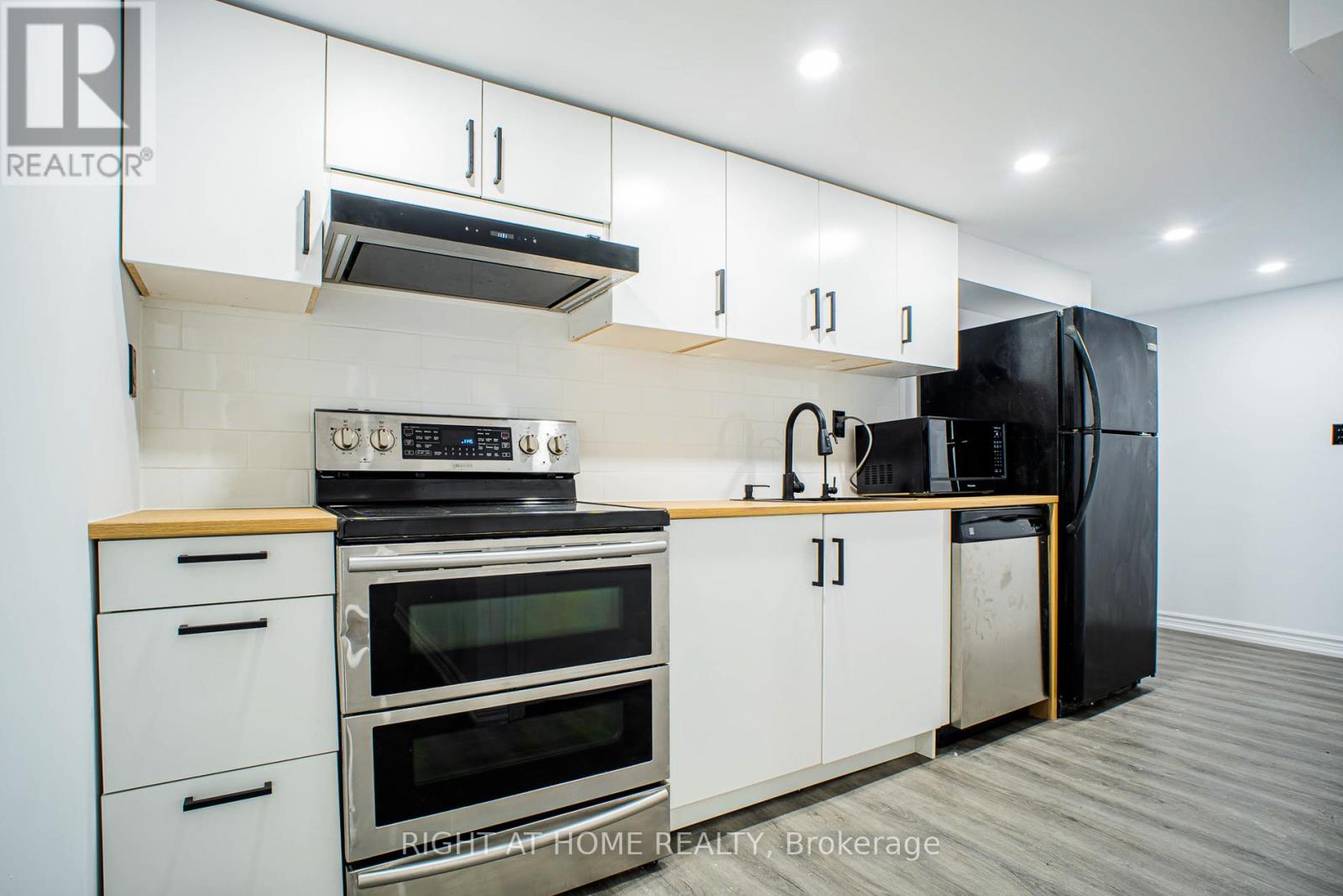 77 Elford Crescent, Hamilton, Ontario  L8K 5K8 - Photo 23 - X12988654