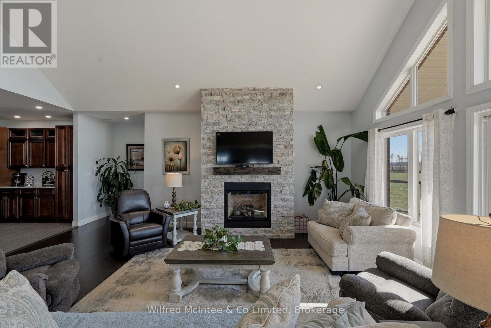 1054 4 Concession E, Brockton, Ontario  N0G 2V0 - Photo 28 - X12987548