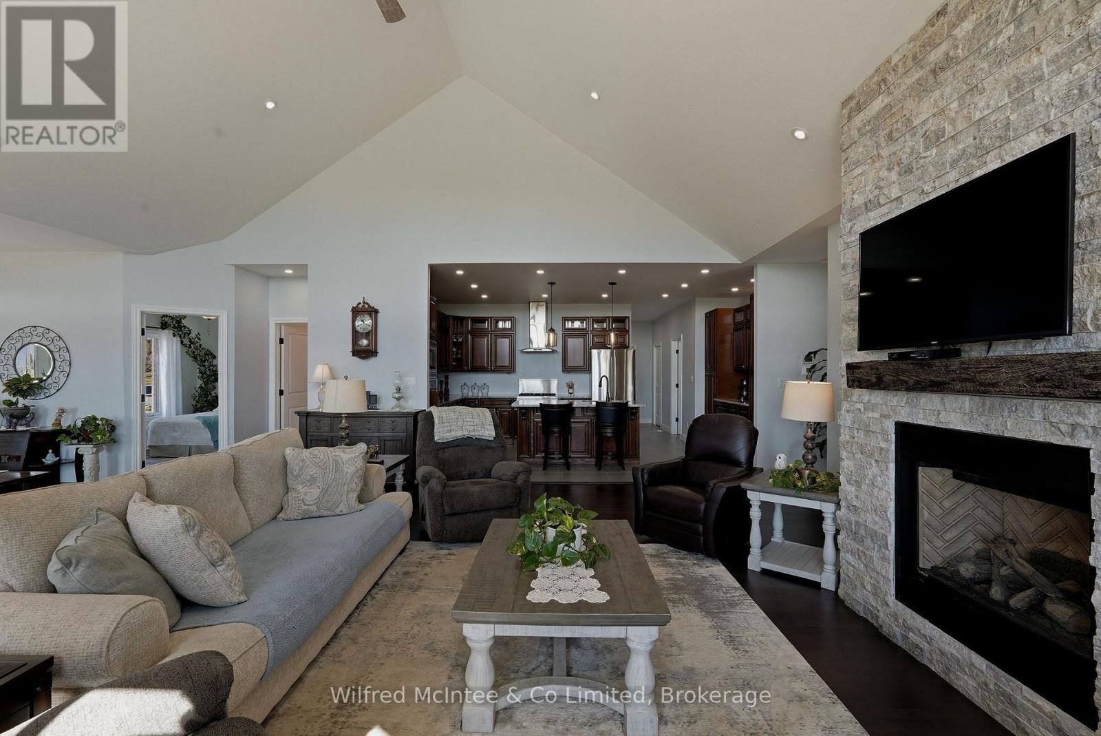 1054 4 Concession E, Brockton, Ontario  N0G 2V0 - Photo 26 - X12987548