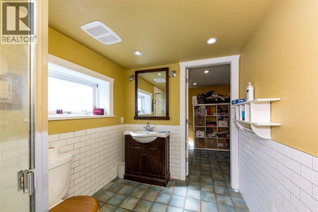 364 E 14th Street, North Vancouver, British Columbia  V7L 2N6 - Photo 31 - R3106874