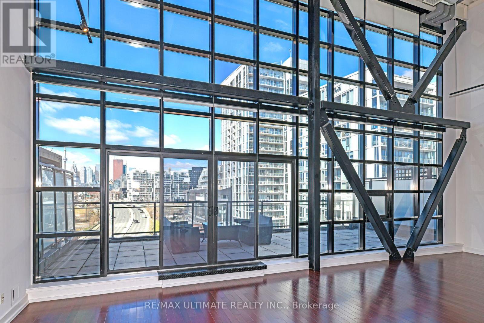 Ph 604 - 68 Broadview Avenue, Toronto, Ontario  M4M 2E6 - Photo 3 - E12988660