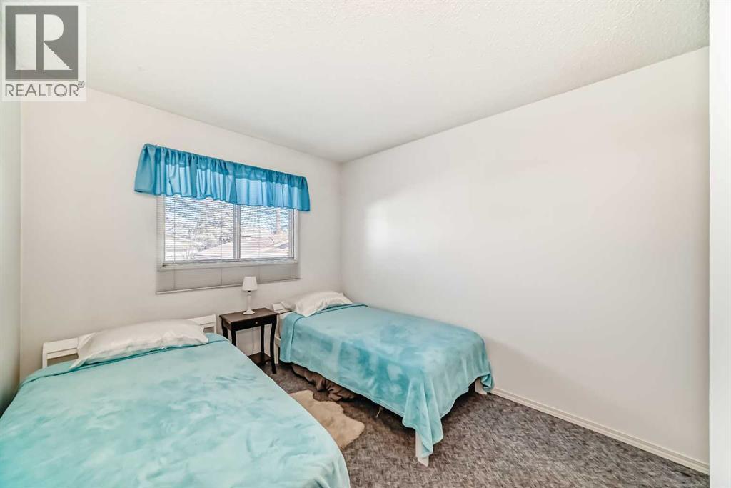 3772 Dover Ridge Drive SE, Calgary, Alberta  T2B 2C9 - Photo 12 - A2300186