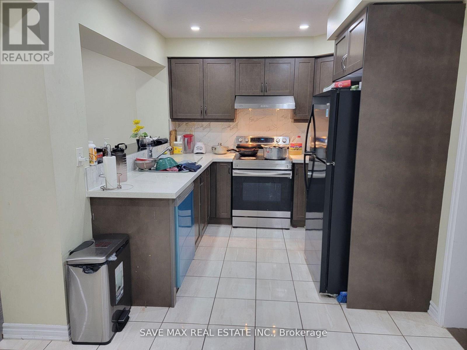 12 Stewardship Road, Brampton, Ontario  L7A 0G1 - Photo 2 - W12988658