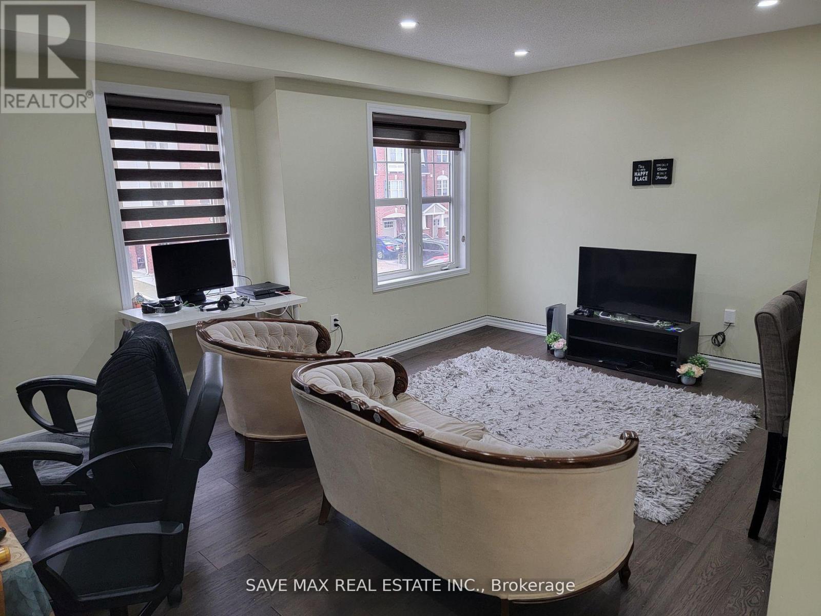 12 Stewardship Road, Brampton, Ontario  L7A 0G1 - Photo 4 - W12988658