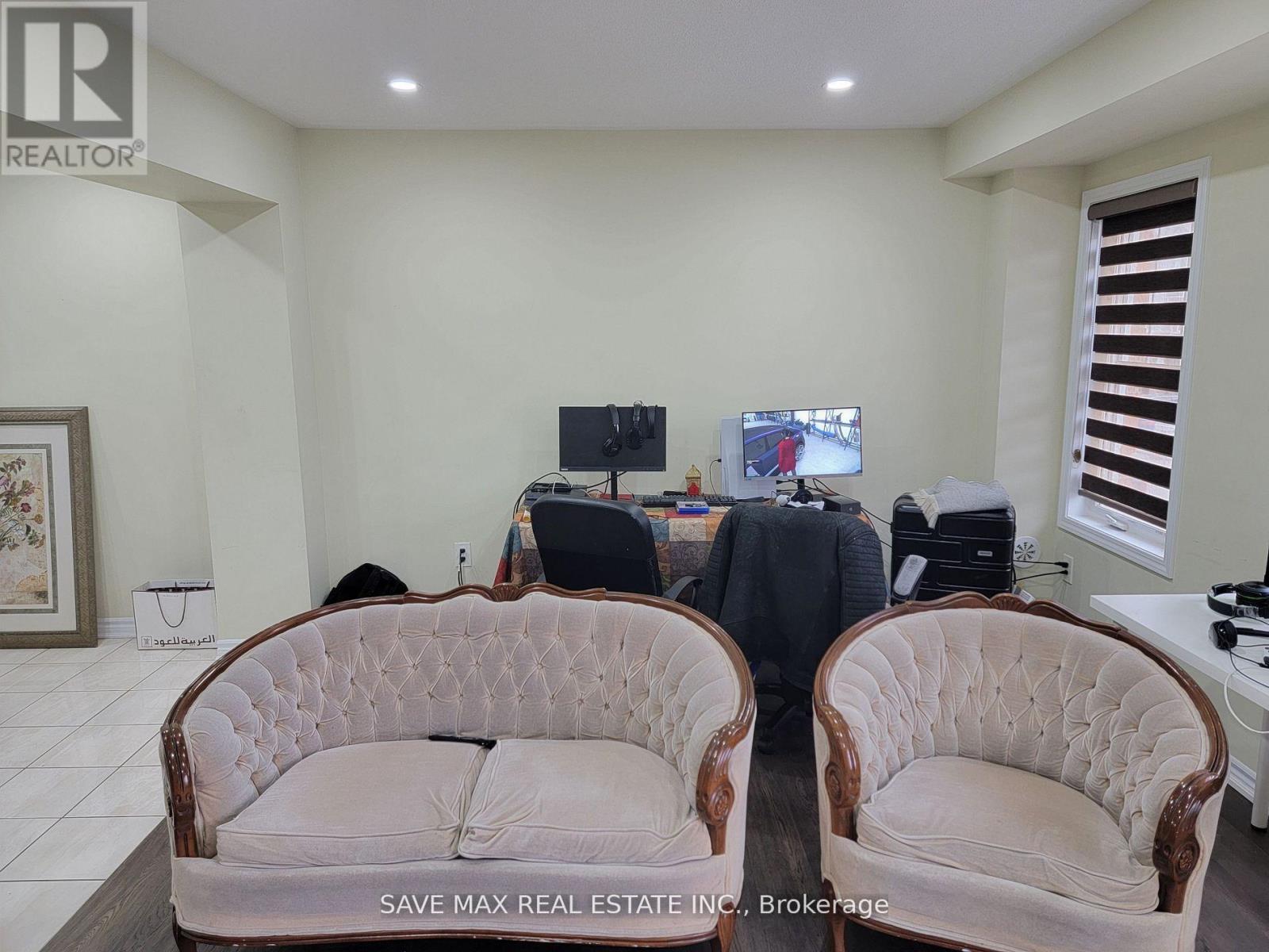 12 Stewardship Road, Brampton, Ontario  L7A 0G1 - Photo 5 - W12988658