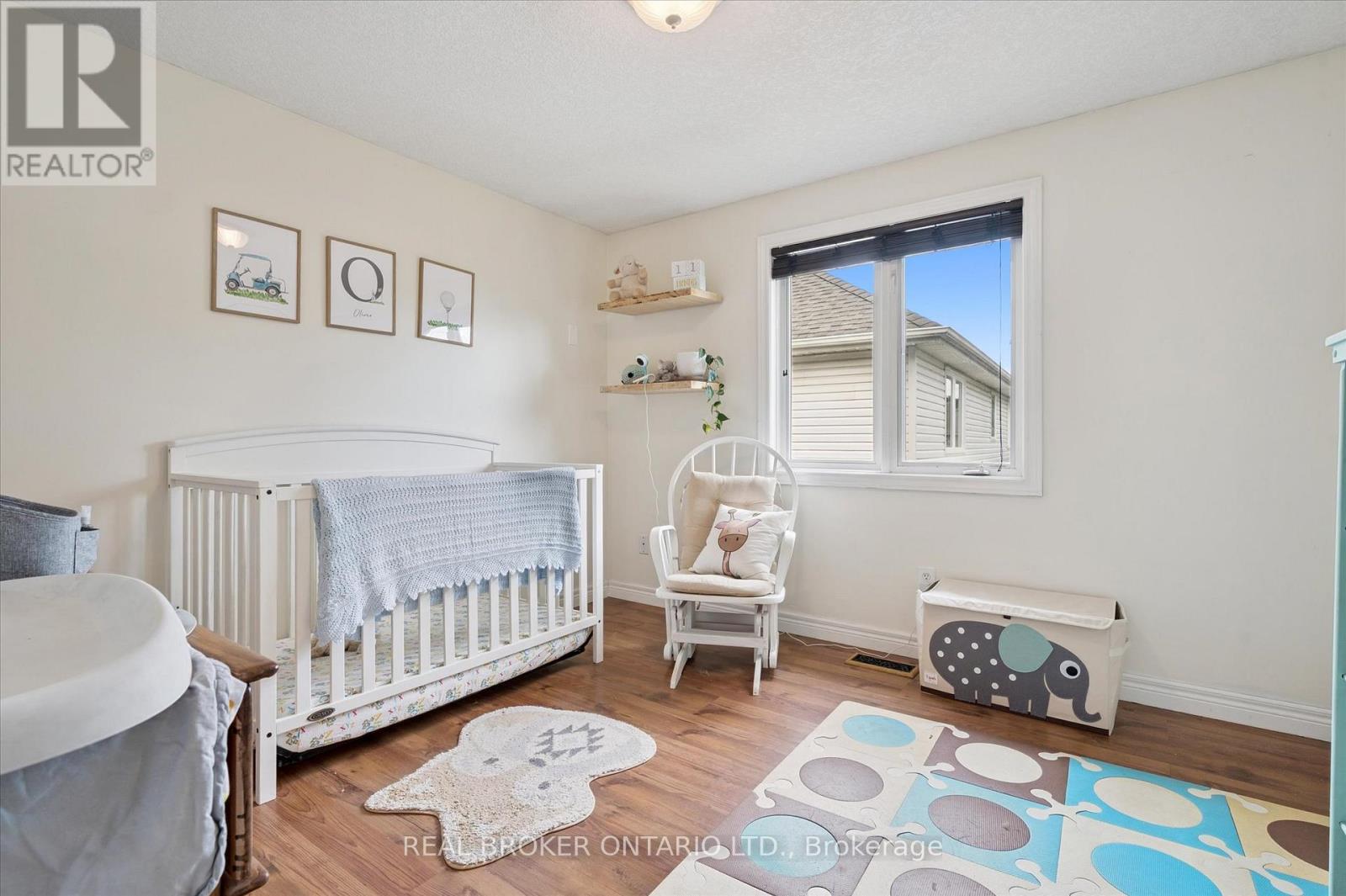 18 Pearwood Court, Kitchener, Ontario  N2P 2L1 - Photo 23 - X12988668