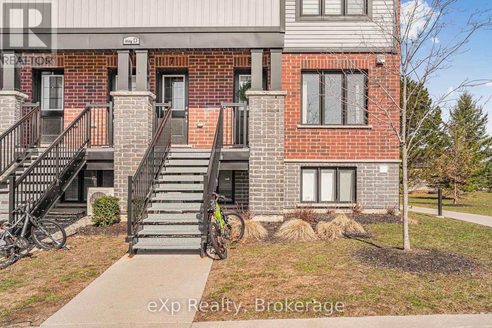 D8 - 160 Rochefort Street, Kitchener, Ontario  N2R 0P5 - Photo 4 - X12974772