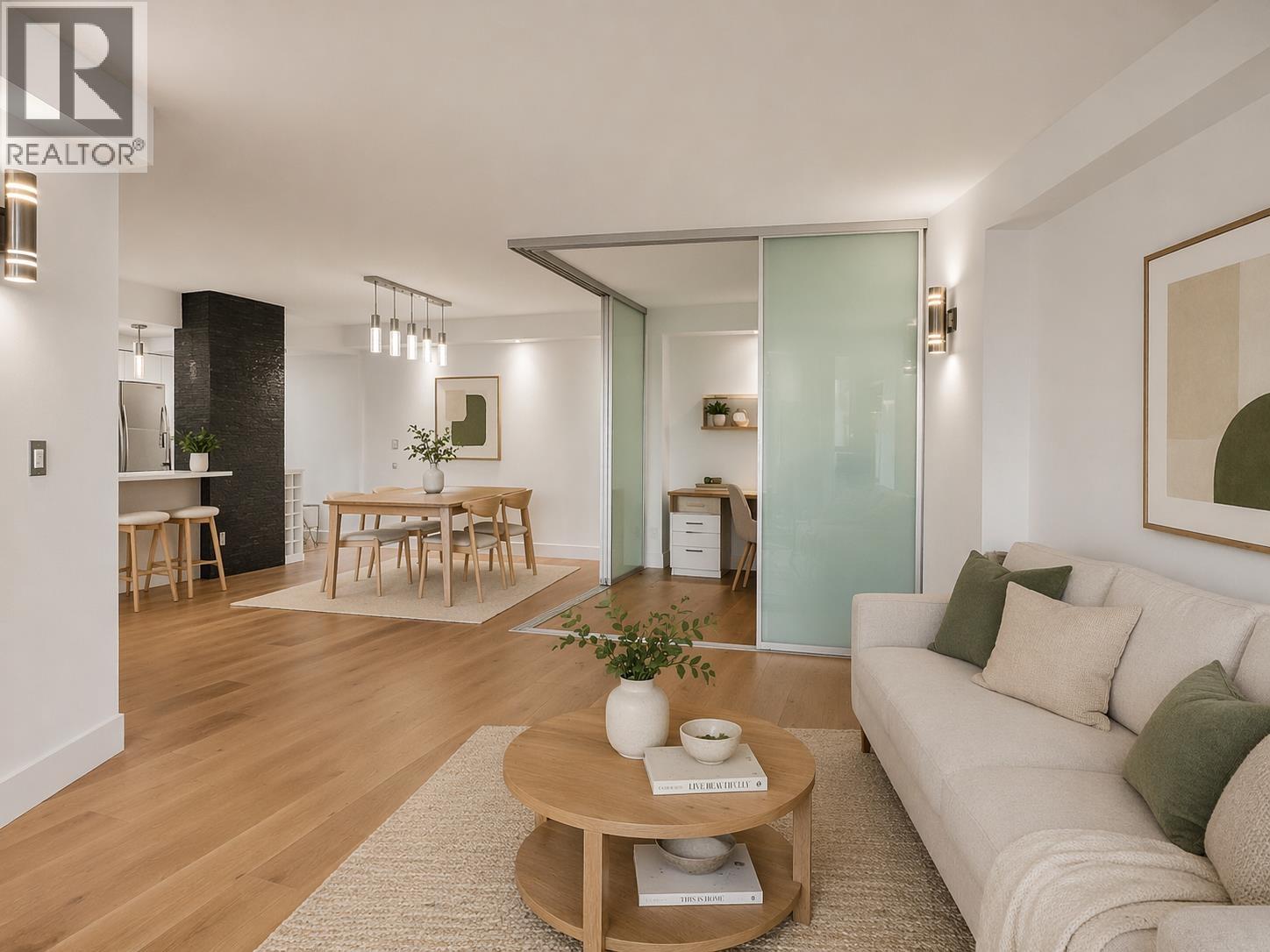 Listing Picture 10 of 29 : 802 1318 HOMER STREET, Vancouver / 溫哥華 - 魯藝地產 Yvonne Lu Group - MLS Medallion Club Member