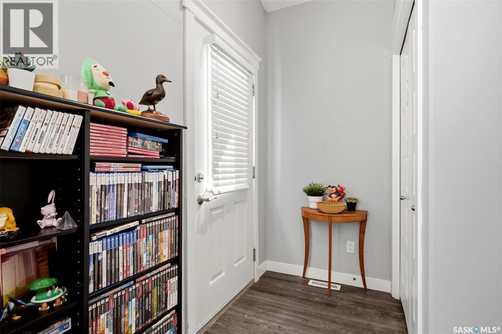 960 Wallace Street, Regina, Saskatchewan  S4N 3Y5 - Photo 2 - SK032631