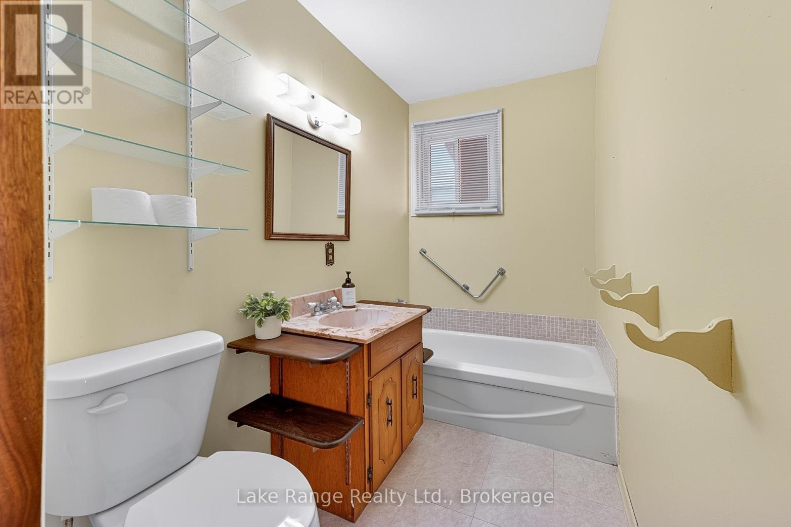 124 Bruce Beach Road, Huron-Kinloss, Ontario  N2Z 2X3 - Photo 34 - X12988684