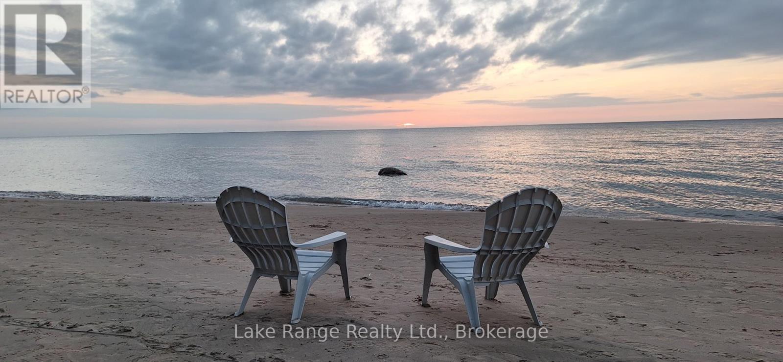 124 Bruce Beach Road, Huron-Kinloss, Ontario  N2Z 2X3 - Photo 9 - X12988684