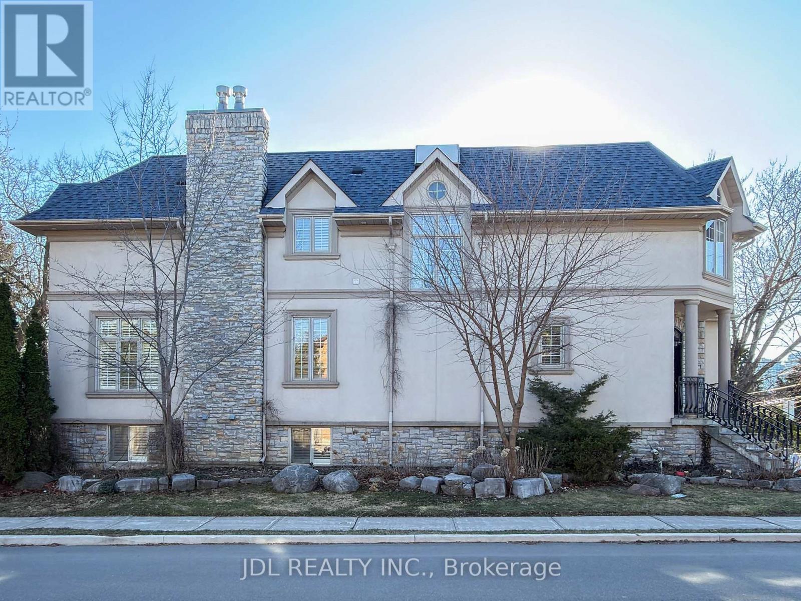 200 Wilfred Avenue, Toronto, Ontario  M2N 5C9 - Photo 2 - C12988680