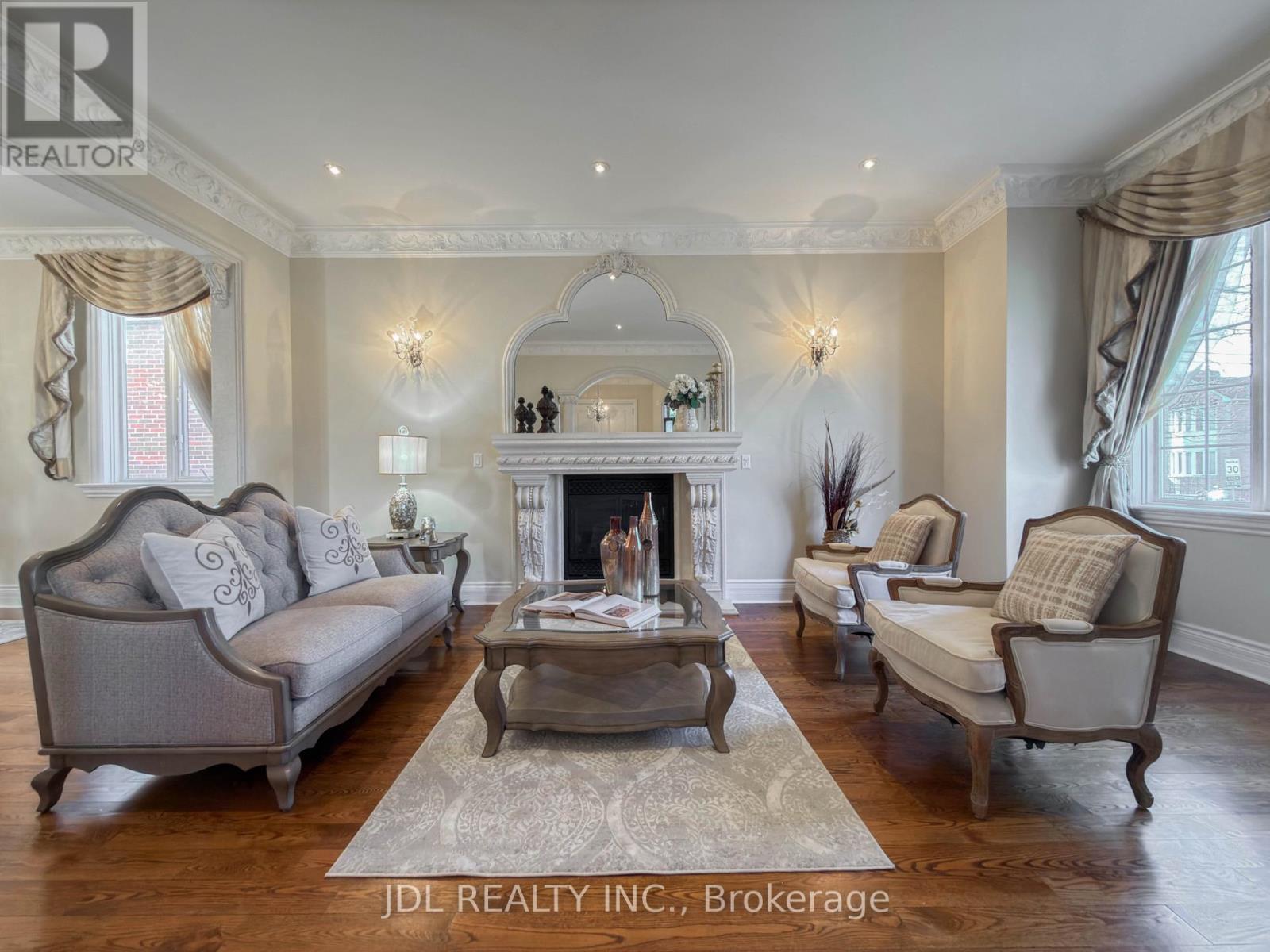 200 Wilfred Avenue, Toronto, Ontario  M2N 5C9 - Photo 3 - C12988680