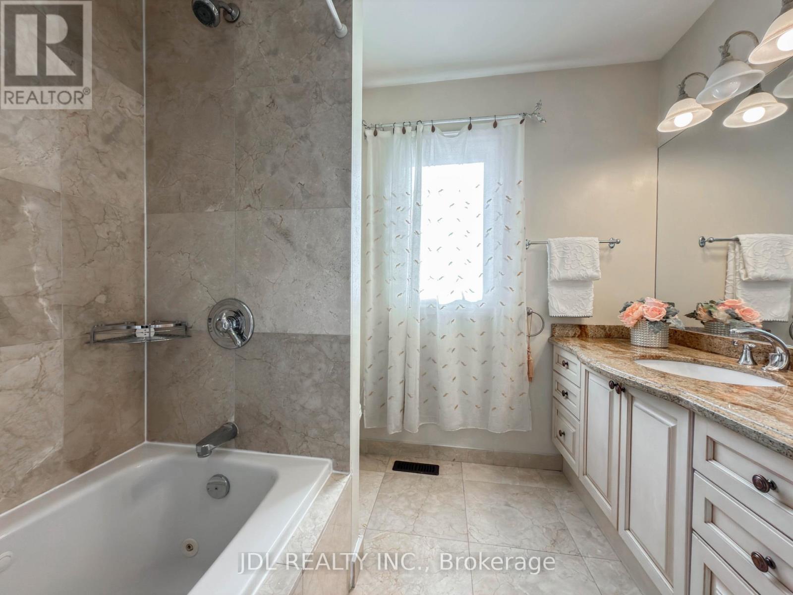 200 Wilfred Avenue, Toronto, Ontario  M2N 5C9 - Photo 38 - C12988680