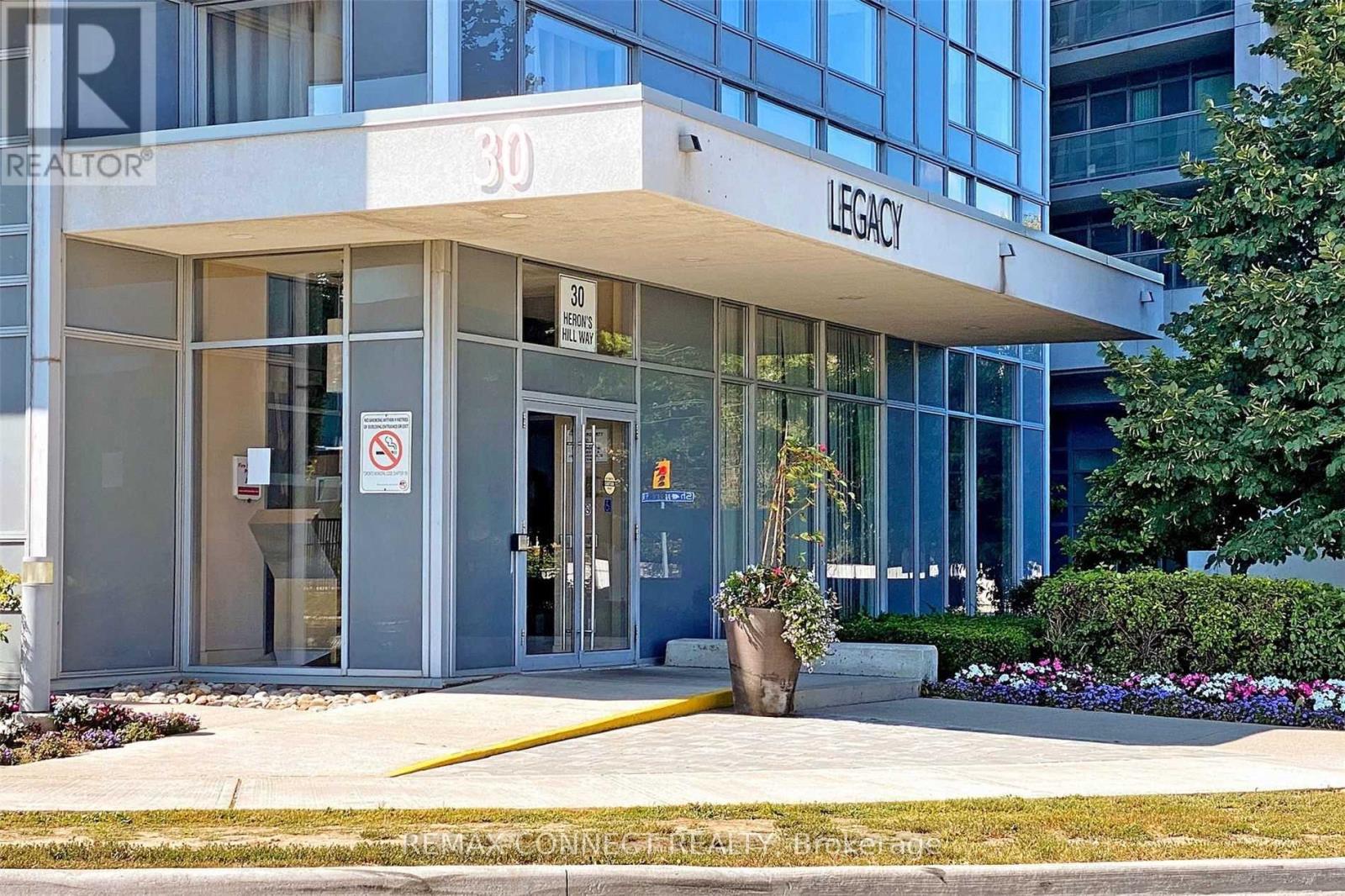 1605 - 30 HERON'S HILL WAY, Toronto, Ontario