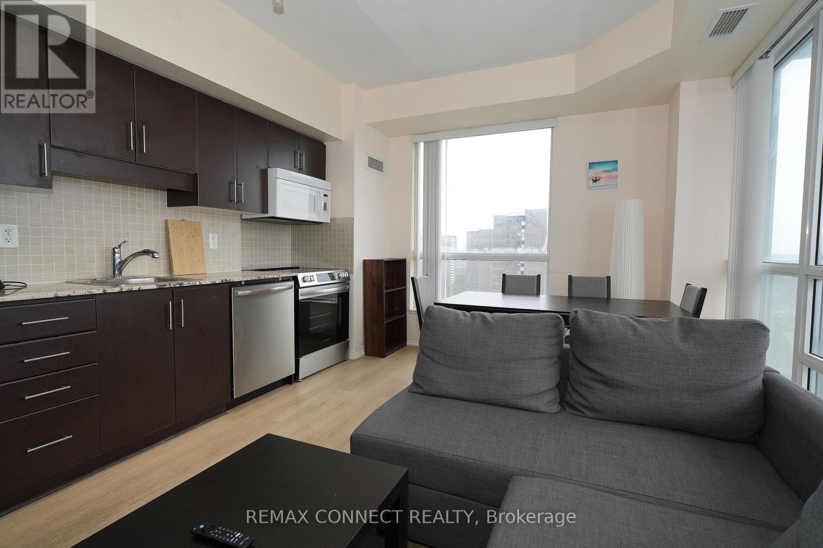 1605 - 30 Heron's Hill Way, Toronto, Ontario  M2J 0A7 - Photo 10 - C12988682