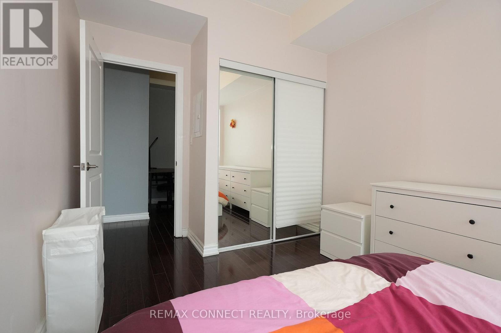 1605 - 30 Heron's Hill Way, Toronto, Ontario  M2J 0A7 - Photo 5 - C12988682