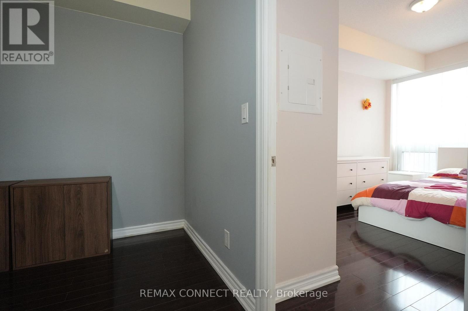 1605 - 30 Heron's Hill Way, Toronto, Ontario  M2J 0A7 - Photo 8 - C12988682