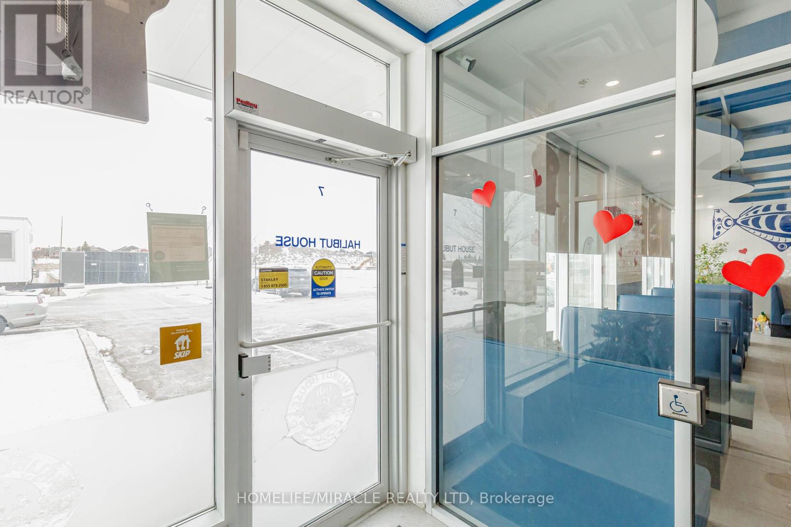 6 & 7 - 1840 Major Mackenzie Drive, Vaughan, Ontario  L6A 4R9 - Photo 3 - N12988688