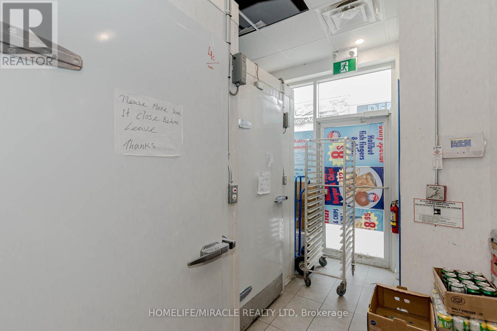 6 & 7 - 1840 Major Mackenzie Drive, Vaughan, Ontario  L6A 4R9 - Photo 41 - N12988688